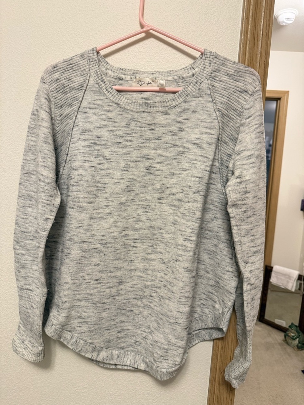 RD Style Marled Light Gray Pullover
